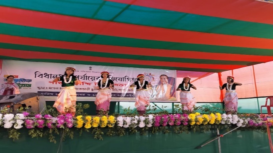 Assam Sanskritik Mahasangram LAC Level Competition for Patharkandi Constituency was held on 18th and 19th Dec 2023. Hon'ble MLA & Chairman LAC level Committee, Patharkandi Shri Krishnendu Paul, Shri Mridul Yadav, IAS, District Commissioner, Smti Priyanka Yumnam, ACS Asstt Commissioner and CDO i/c, BDO i/c Lowairpoa, GP Secretaries, PRI members, participants and locals were present in the event. All the participants beautifully displayed their performance making the event a grand celebration of art and cultu