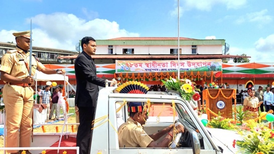 ১৫ই আগস্ট, বৃহস্পতিবার করিমগঞ্জ জেলা প্রশাসনের ব্যবস্থাপনায় ৭৮তম স্বাধীনতা দিবস উদযাপন করা হয়